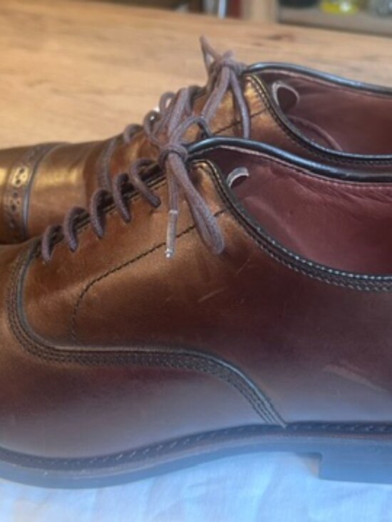 Allen Edmonds Fifth Avenue Cap-Toe Oxford Dress Shoe - Danite Sole - Size 10.5 E